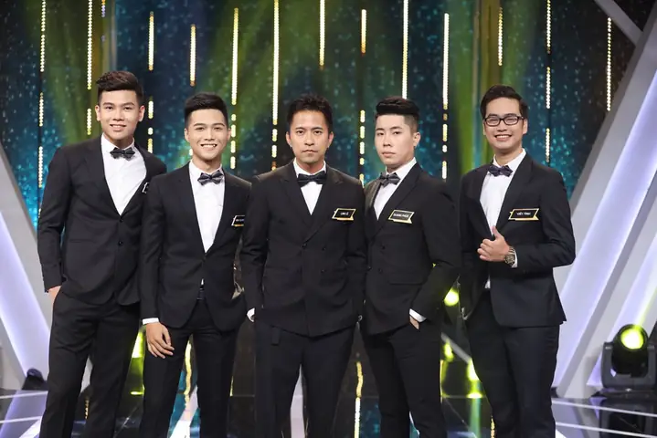 Trong Tập 11 "người Ấy Là Ai?", Nữ Chính Kim Dung Đã Bỏ Qua Chàng Nhiếp Ảnh Gia Nước Pháp Vào Phút Chót Để Chọn Chuyên Viên Nha Khoa Nước Mỹ.