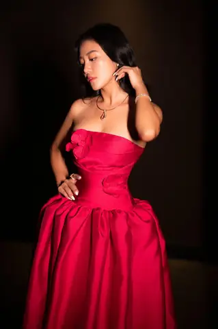 Người Yêu Của Văn Mai Hương Là Ai