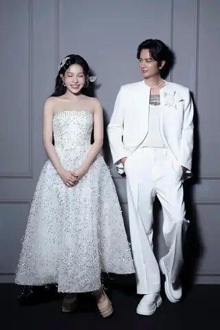 Loạt 'hint' Hẹn Hò Của Huỳnh Phương Và Khả Như Loạt 'hint' Hẹn Hò Của Huỳnh Phương Và Khả Như