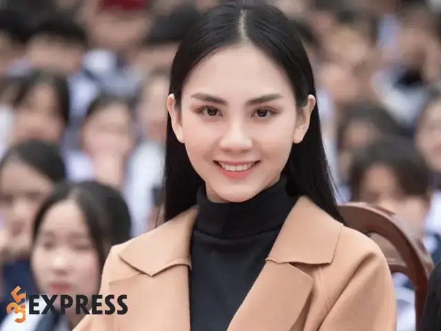 Gia Đình Và Những Năm Tháng Đầu Đời Gia Đình Và Những Năm Tháng Đầu Đời