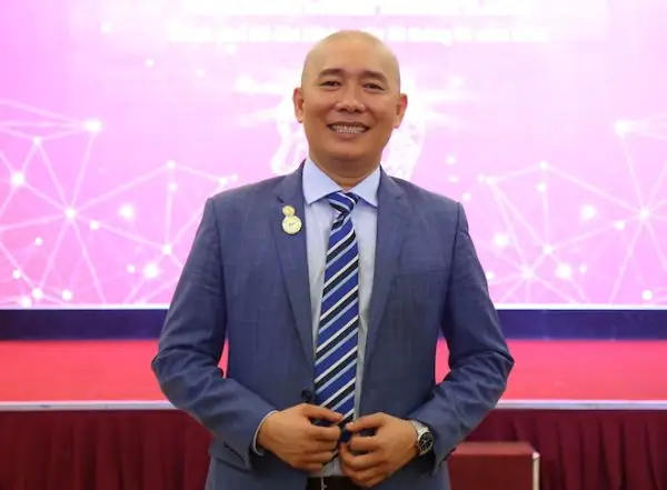 Nguyễn Phùng Phong Là Ai? Nguyễn Phùng Phong Là Ai?