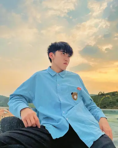 Nguyễn Văn Giàu Là Ai?