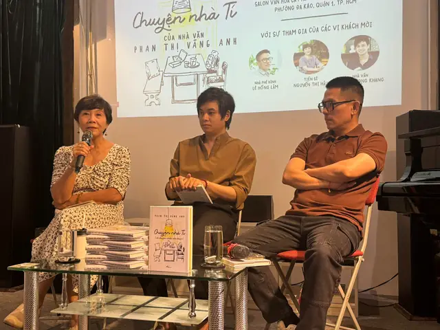 Nhà Văn Phan Thị Vàng Anh Kể Những Câu Chuyện Ngắn Nhưng Đầy Chiêm Nghiệm - Ảnh 1.