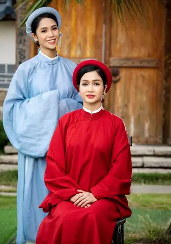 Phương Anh Phương Ý Là Ai