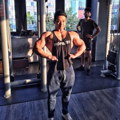 Hành Trình Tập Gym Để Sở Hữu Cơ Bụng 8 Múi Của Quang Bangs Hành Trình Tập Gym Để Sở Hữu Cơ Bụng 8 Múi Của Quang Bangs