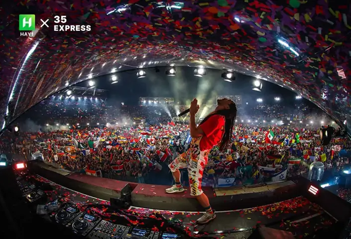 Từ Sự Nghiệp Rực Rỡ Đến Đam Mê Làm Từ Thiện