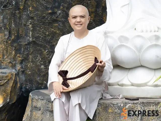 Tiểu Sử Của Sư Cô Thích Nữ Hương Nhũ