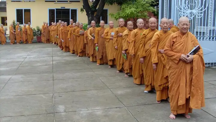 Sư Cô Tâm Tâm Là Ai: Cuộc Đời, Sự Nghiệp Và Ảnh Hưởng Tâm Linh