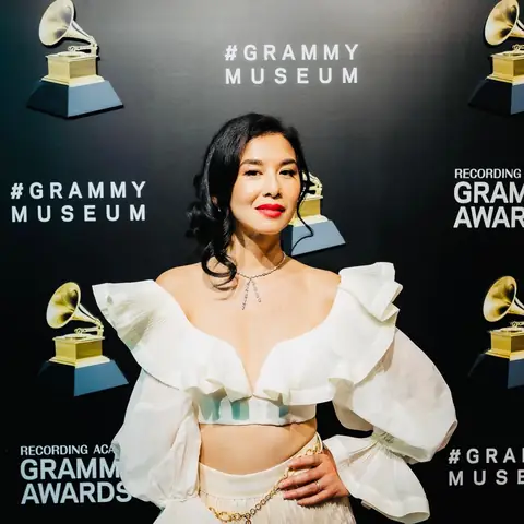 Teresa Mai Chiến Thắng Giải Grammy 2022