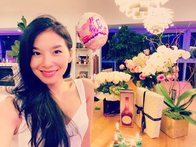 Một Số Hình Ảnh Của Teresa Mai