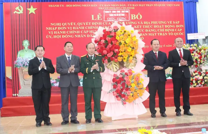 Trừ Văn Thố Là Ai