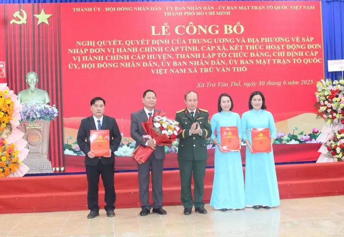 Trừ Văn Thố Là Ai