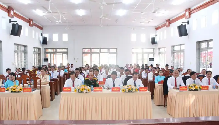 Trừ Văn Thố Là Ai