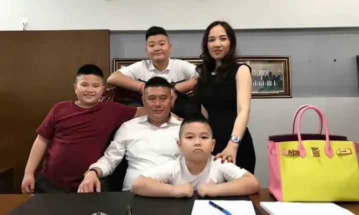 Vợ Bầu Thụy Là Ai: Cuộc Sống Riêng Tư Và Tầm Ảnh Hưởng Đặc Biệt Vợ Bầu Thụy Là Ai: Cuộc Sống Riêng Tư Và Tầm Ảnh Hưởng Đặc Biệt