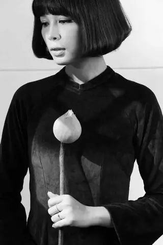 Nhà Văn Linh Lê, Vợ Btv Quang Minh Là Ai?