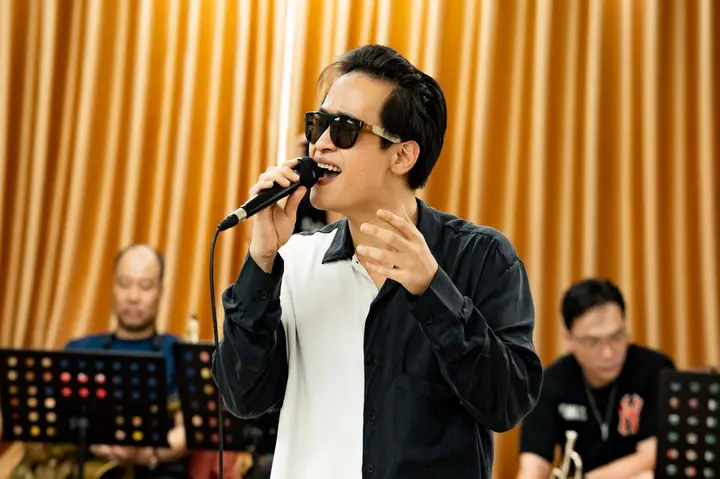 Vợ Của Hòa Hiệp Là Ai