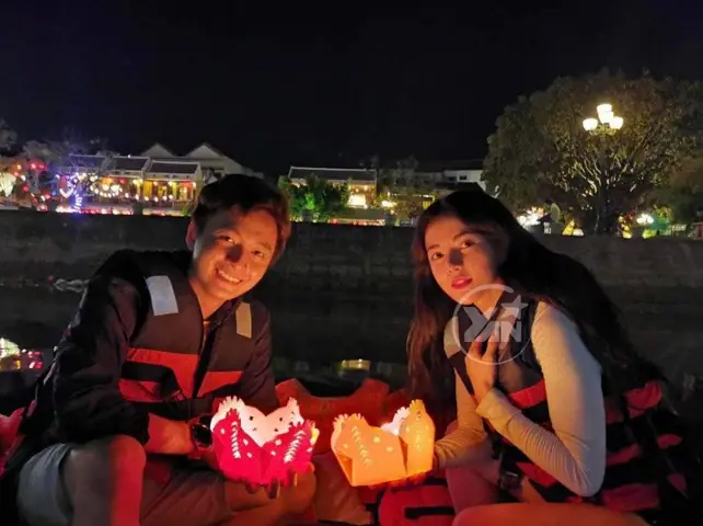 Cô Gái Từng Bị Ngô Kiến Huy Phủ Nhận Tin Đồn Hẹn Hò Cách Đây 4 Năm Vừa Chính Thức Lộ Loạt Ảnh Chụp Chung Với Nam Ca Sĩ.