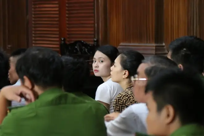 Vợ Của Văn Kính Dương Là Ai