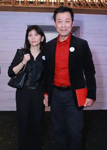 Người Vợ Gắn Bó Suốt 30 Năm Ít Ai Biết Của Vân Sơn