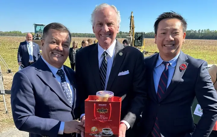 Vợ Đặng Lê Nguyên Vũ Là Ai