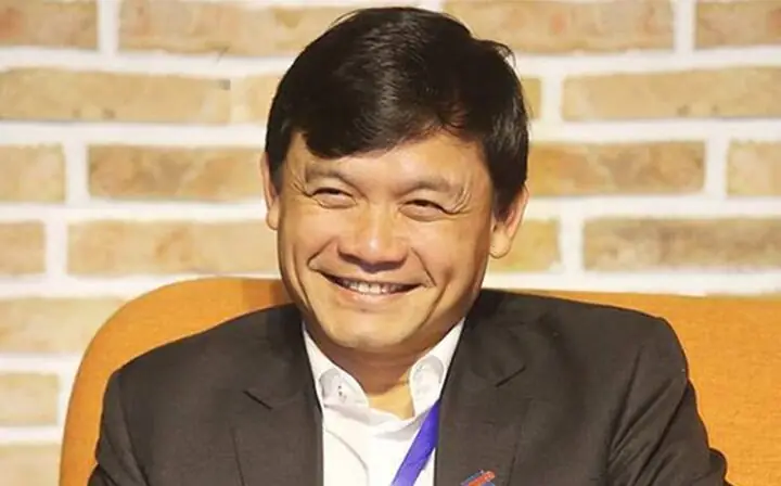 Con Đường Học Vấn Và Những Bước Ngoặt Sự Nghiệp