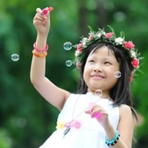 Ba Ngọn Nến Lung Linh - Hoàng Ngân,xuân Nghi