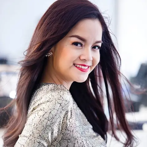 Bụi Bay Vào Mắt - Phạm Quỳnh Anh