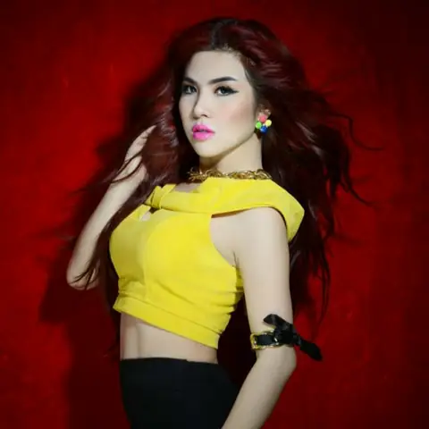 Nối Vòng Tay Lớn (thúy Khanh, Hồ Quang Hiếu) - Lời Bài Hát, Tải ...